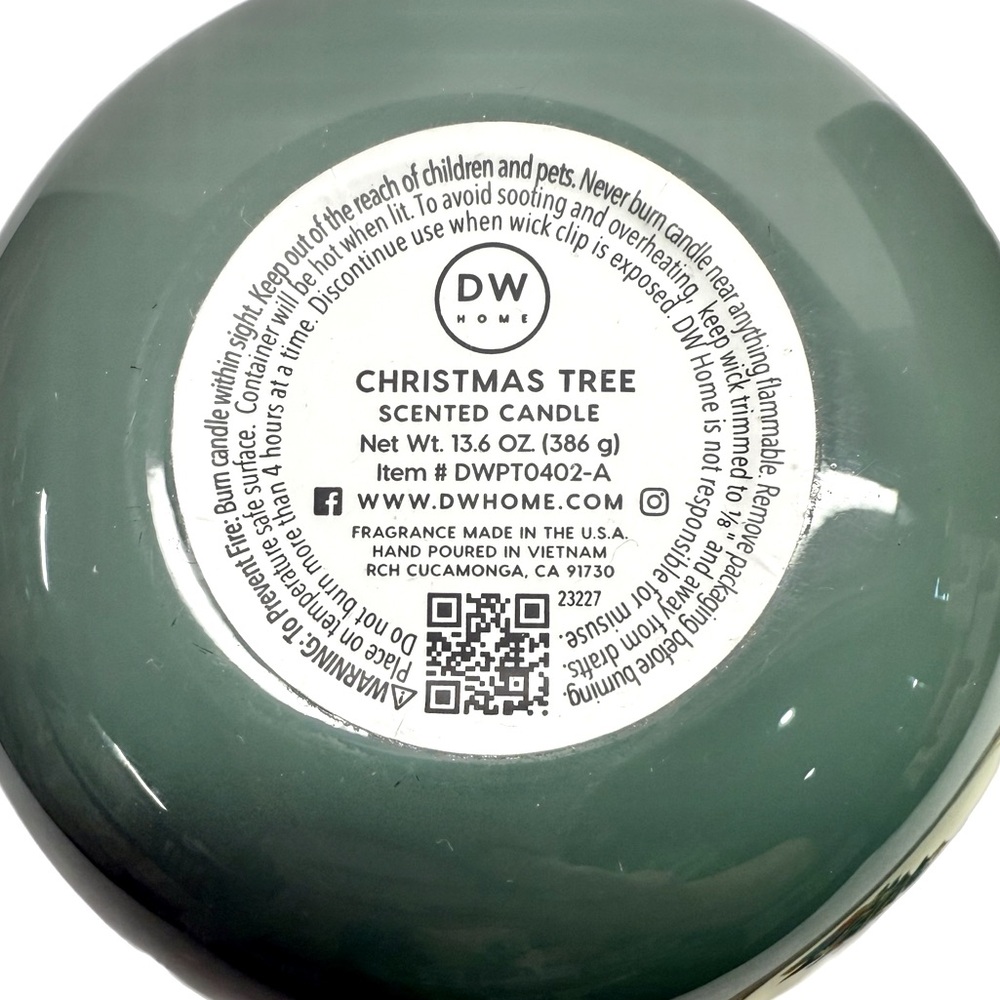 NWT!🎄 DW HOME Christmas Tree Candle 13.6 Oz. Needlework Decorative Lid - Picture 7 of 8